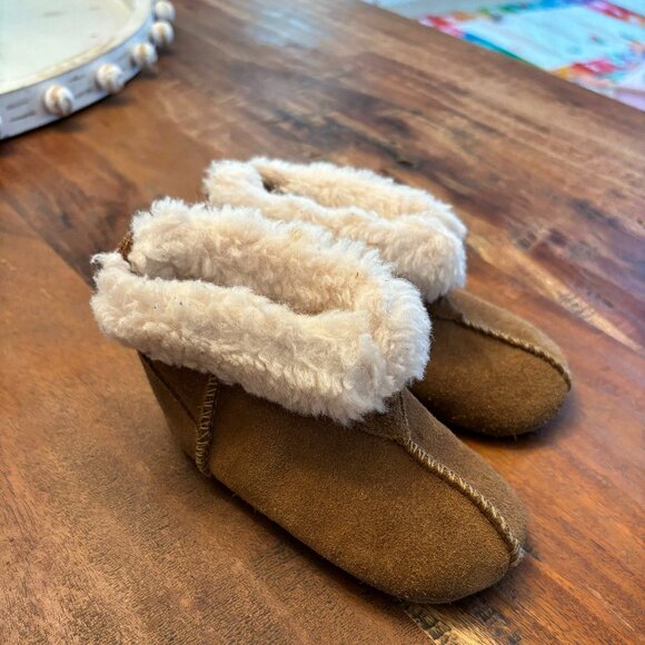 UGG Other - UGG Unisex Baby Gojee Boots Wool-Blend Suede Hook & Loop Brown Size 4/5